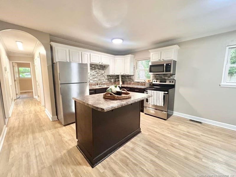 812 Stoneykirk Dr, Fayetteville, NC 28314