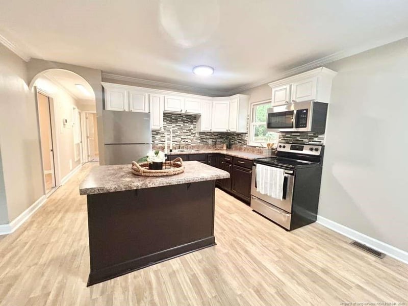 812 Stoneykirk Dr, Fayetteville, NC 28314