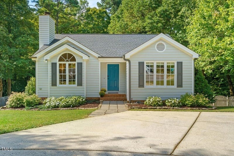 8121 Owenston Ct, Raleigh, NC 27612