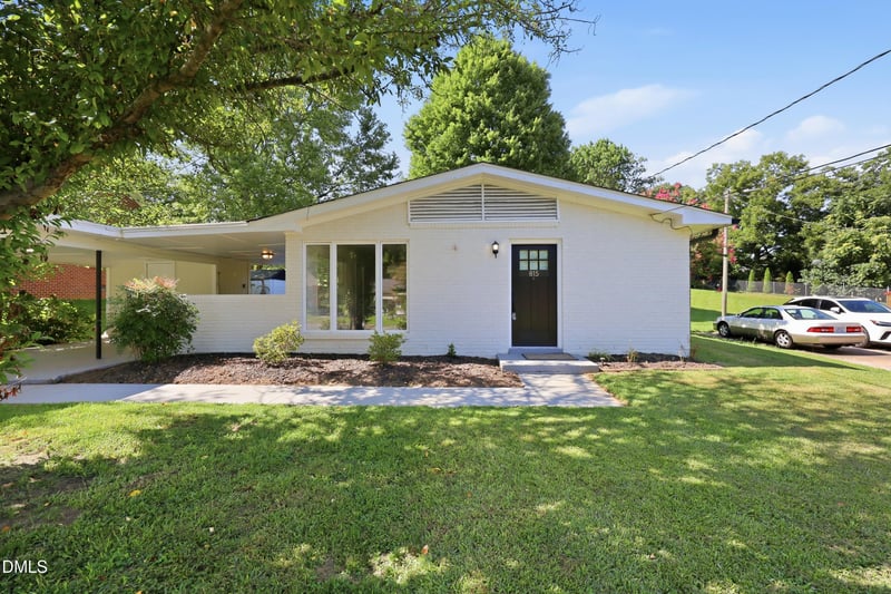 815 Scott St, Burlington, NC 27215