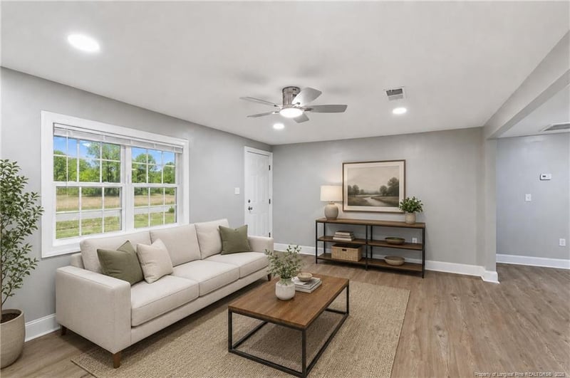816 Silk Ln, Fayetteville, NC 28301