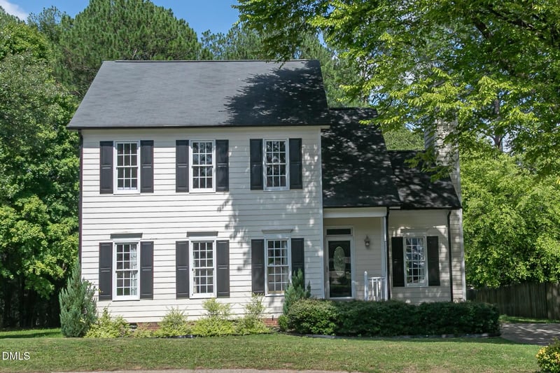 816 White Daisies Ct, Raleigh, NC 27610