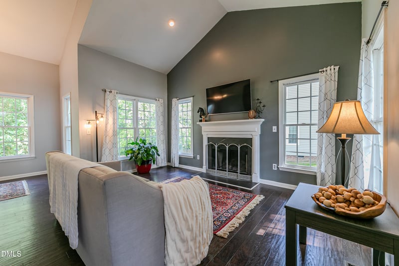 816 White Daisies Ct, Raleigh, NC 27610