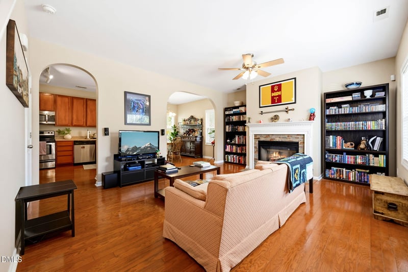 816 Woodside Park Ln, Durham, NC 27704