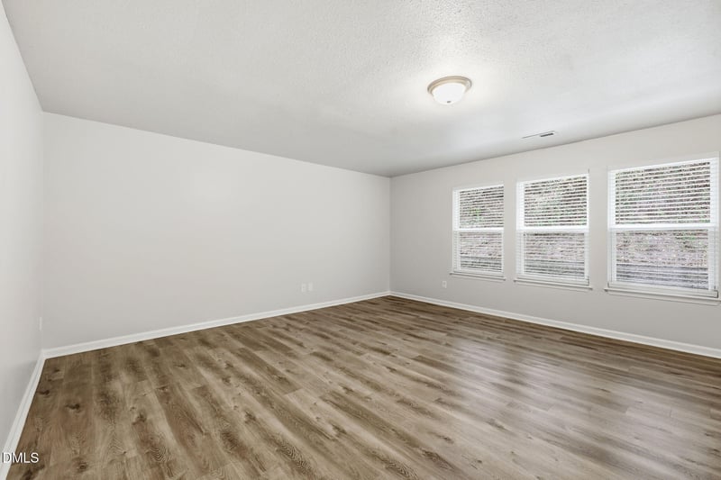 817 Leatherstone Ln, Fuquay Varina, NC 27526