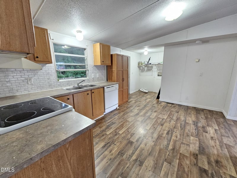 8187 Cleveland #B, Clayton, NC 27520