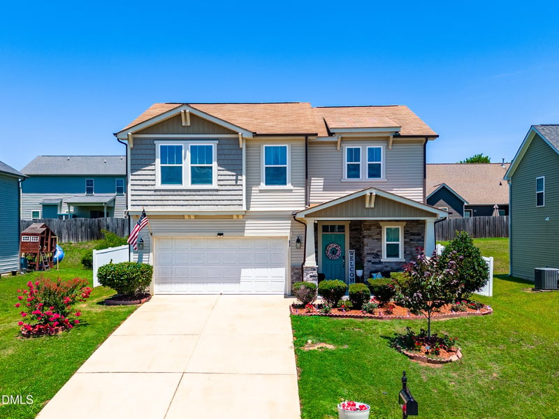 82 Green Willows Dr, Clayton, NC 27527