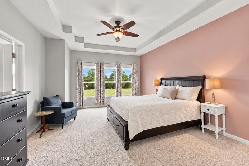 82 Heathwood Dr, Clayton, NC 27527