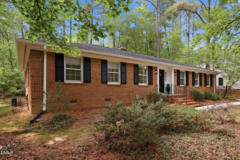 820 Emory Dr, Chapel Hill, NC 27517