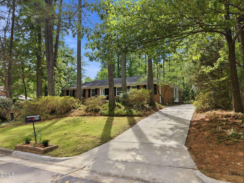 820 Emory Dr, Chapel Hill, NC 27517