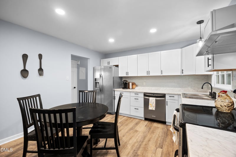 820 Greenwich St, Raleigh, NC 27610