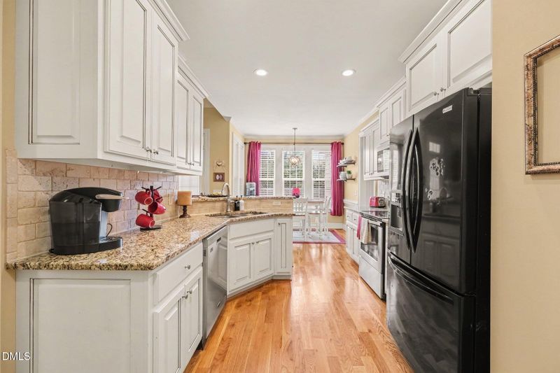 8201 Plum Bush Ct, Willow Springs, NC 27592