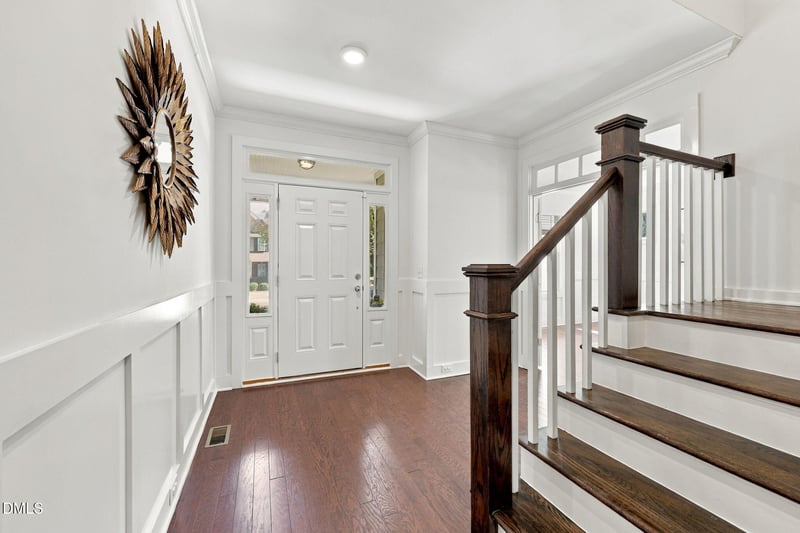 8204 Henderson Rd, Apex, NC 27539