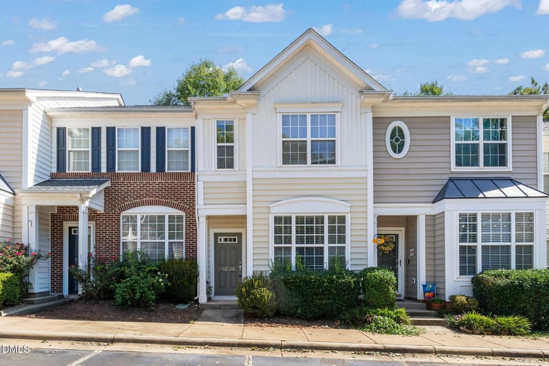 8206 City Loft Ct, Raleigh, NC 27613