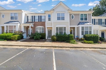 8206 City Loft Ct, Raleigh, NC 27613