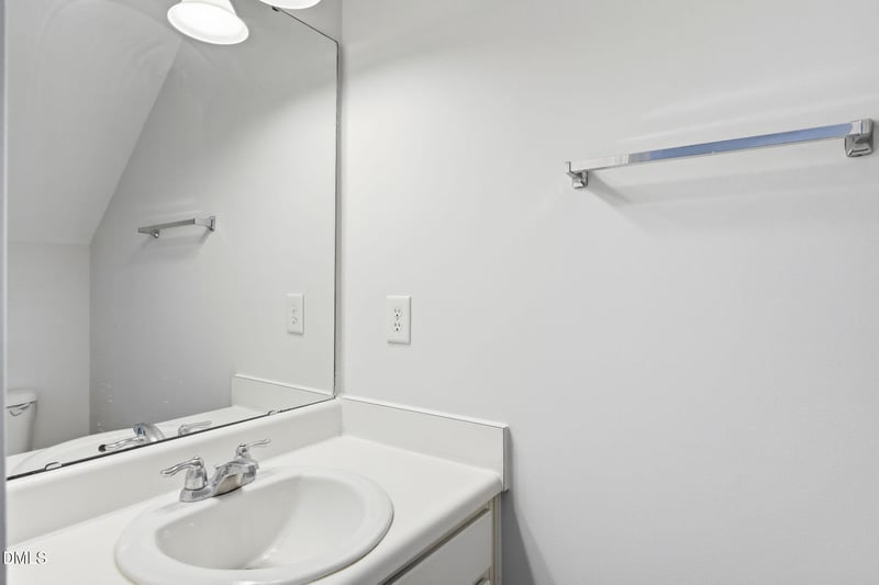 8211 Clasara Cir, Raleigh, NC 27613