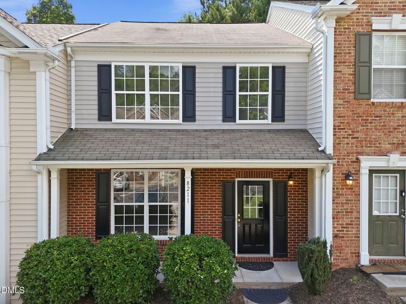 8211 Clasara Cir, Raleigh, NC 27613