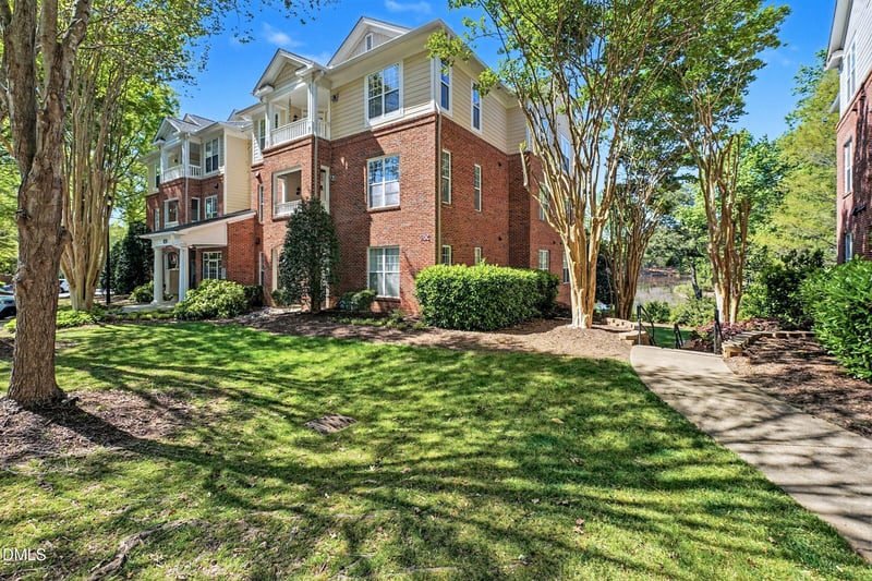 8221 Allyns Landing Way #204, Raleigh, NC 27615