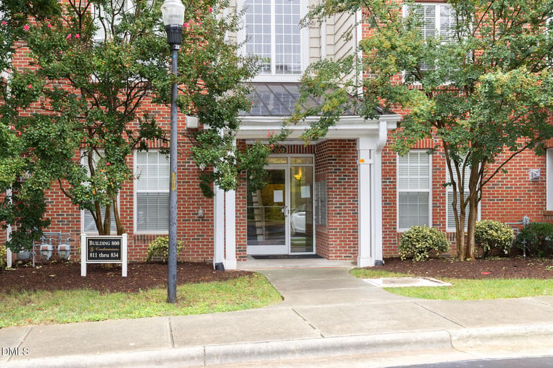 823 Providence Glen Dr, Chapel Hill, NC 27514