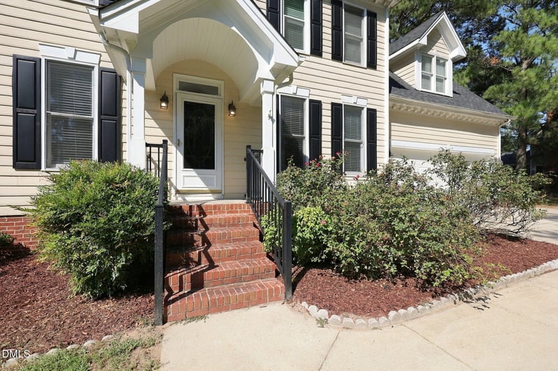 824 Elbridge Dr, Raleigh, NC 27603