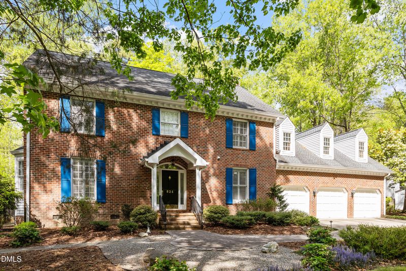 824 Pinehurst Dr, Chapel Hill, NC 27517