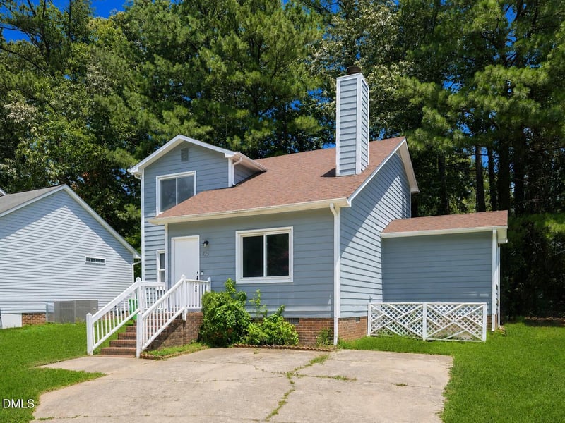825 Rawls Dr, Raleigh, NC 27610