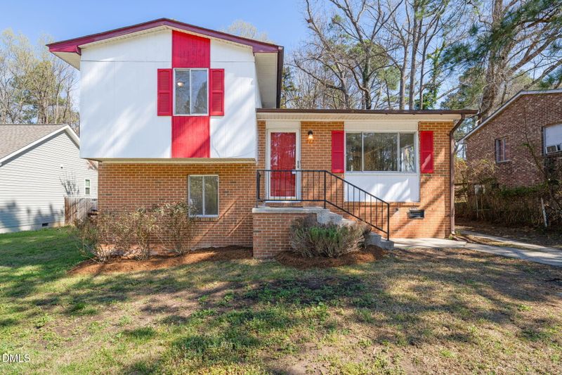 825 Waring St, Durham, NC 27704