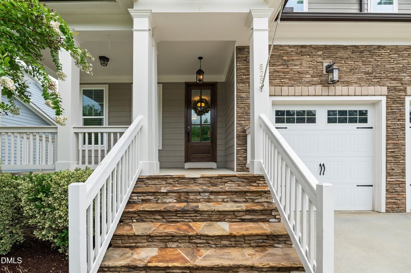 828 Rambling Oaks Ln, Holly Springs, NC 27540