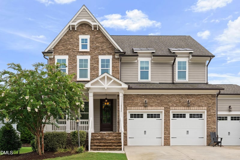 828 Rambling Oaks Ln, Holly Springs, NC 27540