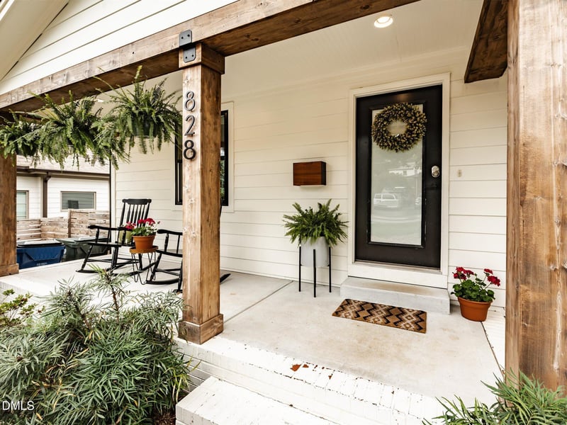 828 Woodburn Rd, Raleigh, NC 27605