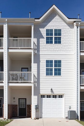 829 S Franklin St, Wake Forest, NC 27587