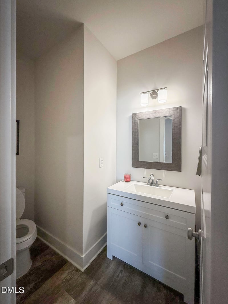 829 S Franklin St, Wake Forest, NC 27587