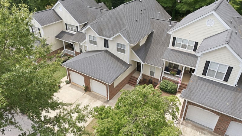 8305 Amber Leaf Ct, Raleigh, NC 27612