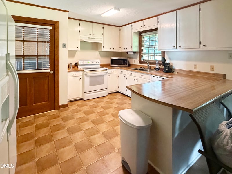8306 Brogden Rd, Smithfield, NC 27577