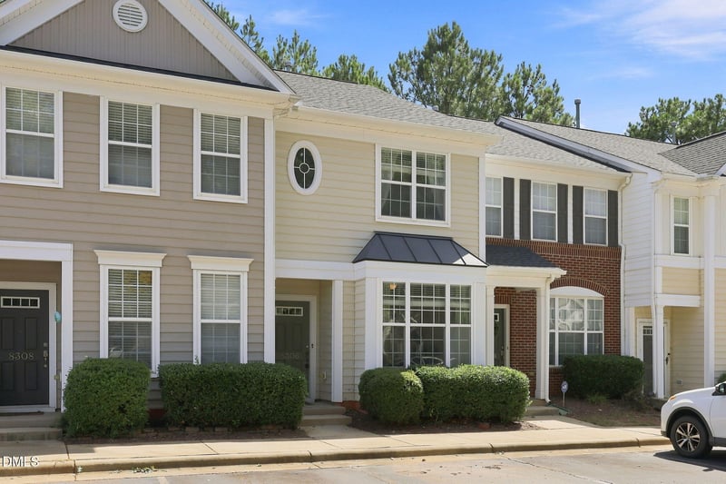 8306 City Loft Ct, Raleigh, NC 27613
