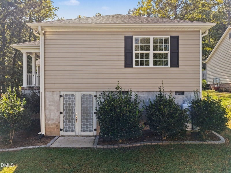 831 Eagles Nest Dr, Sanford, NC 27332