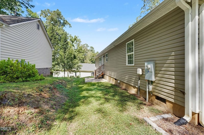 831 Eagles Nest Dr, Sanford, NC 27332