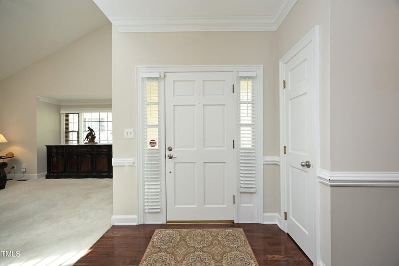 8310 Wycombe Ln, Raleigh, NC 27615