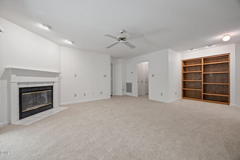8321 Hempshire Pl #104, Raleigh, NC 27613
