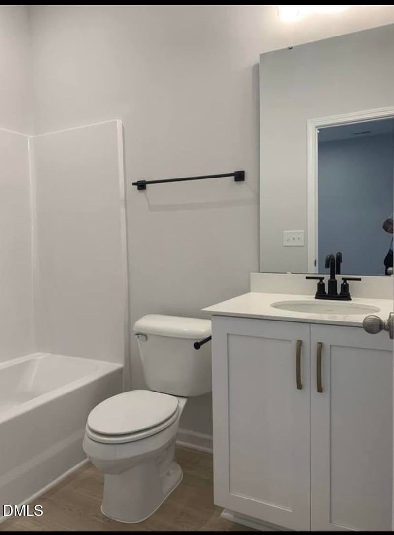 835 Oak Center Dr, Raleigh, NC 27610
