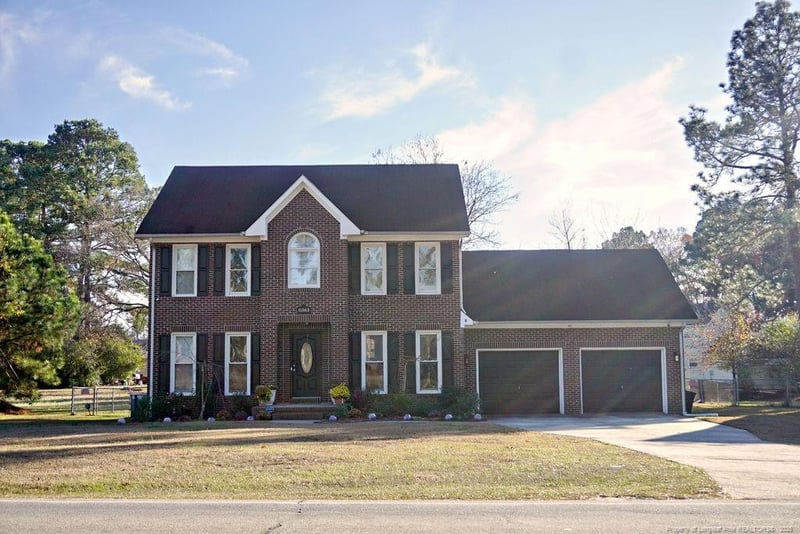 8363 King Rd, Fayetteville, NC 28306