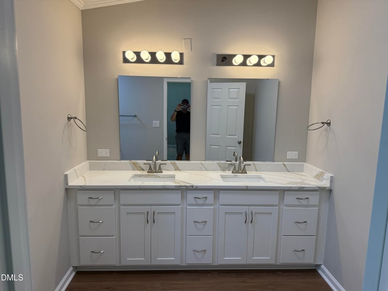 8401 Kenridge Ln, Fuquay Varina, NC 27526