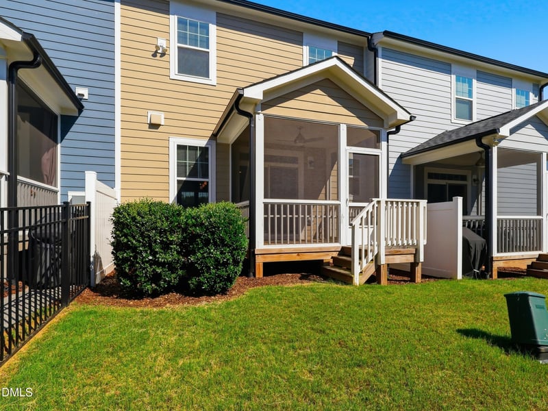 8403 Garnet Rose Ln, Raleigh, NC 27615
