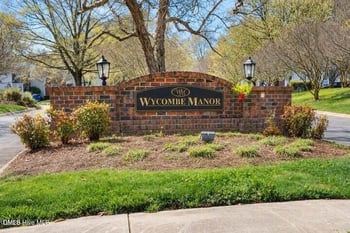 8407 Wycombe Ln, Raleigh, NC 27615