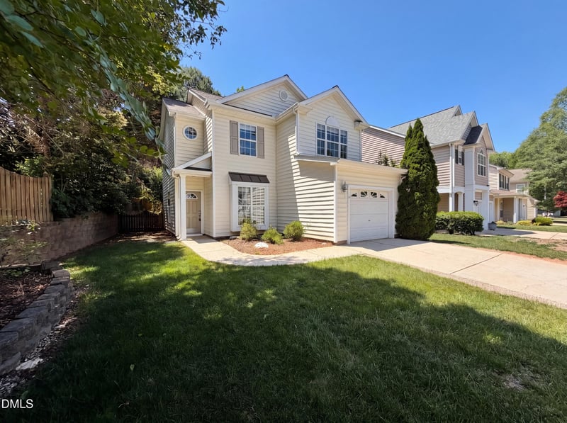 8409 Aztec Dawn Ct, Raleigh, NC 27613