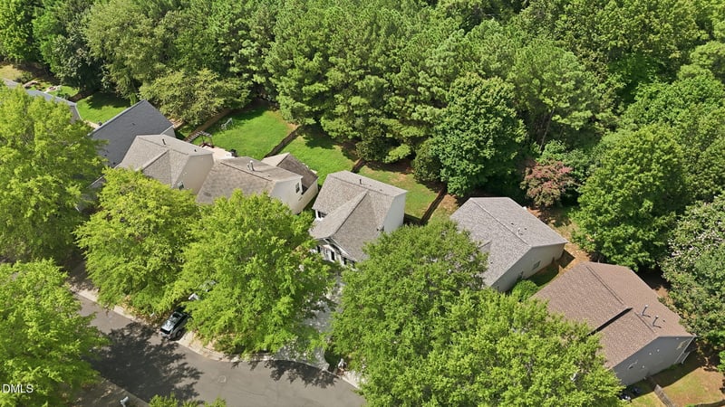 8433 Whisper Ridge Pl, Raleigh, NC 27613