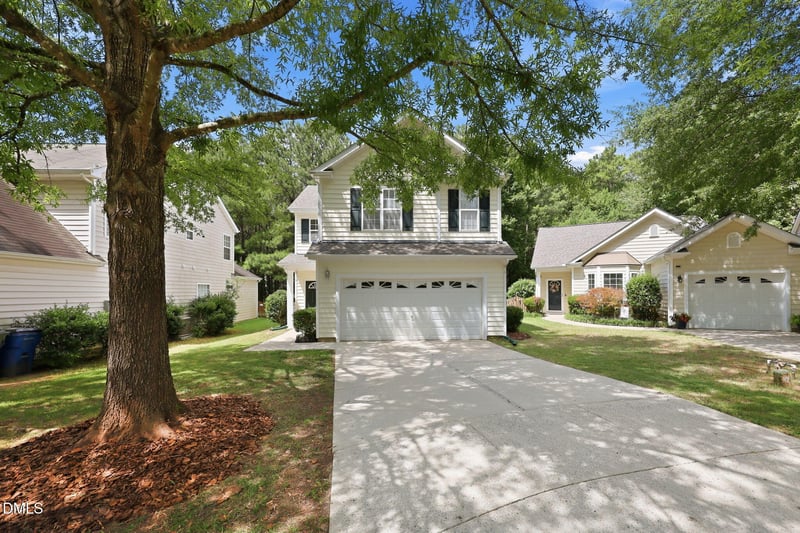 8433 Whisper Ridge Pl, Raleigh, NC 27613