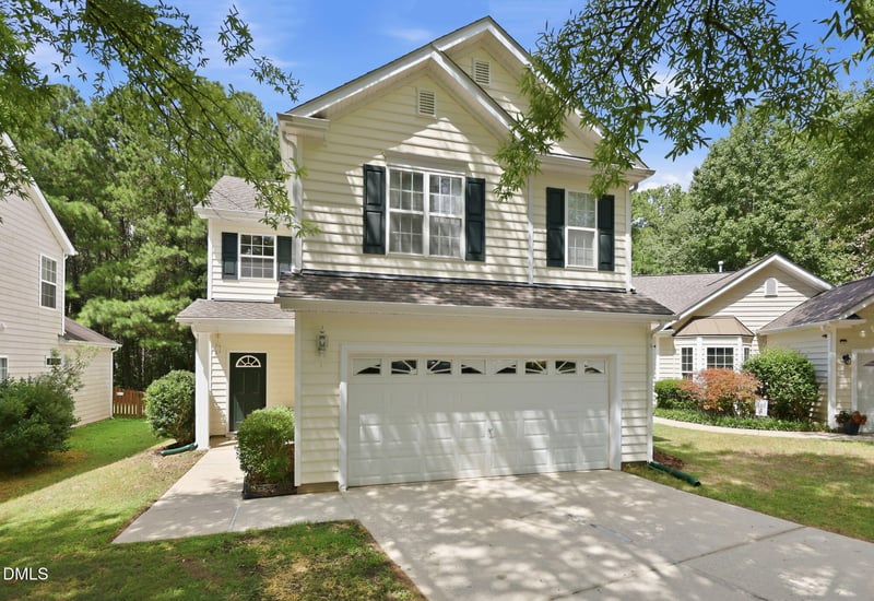 8433 Whisper Ridge Pl, Raleigh, NC 27613