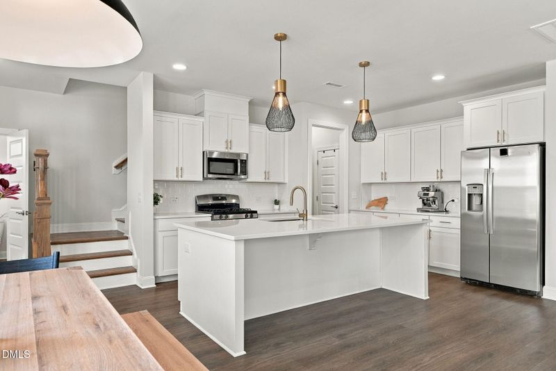 8516 Thurford Dr, Cary, NC 27519