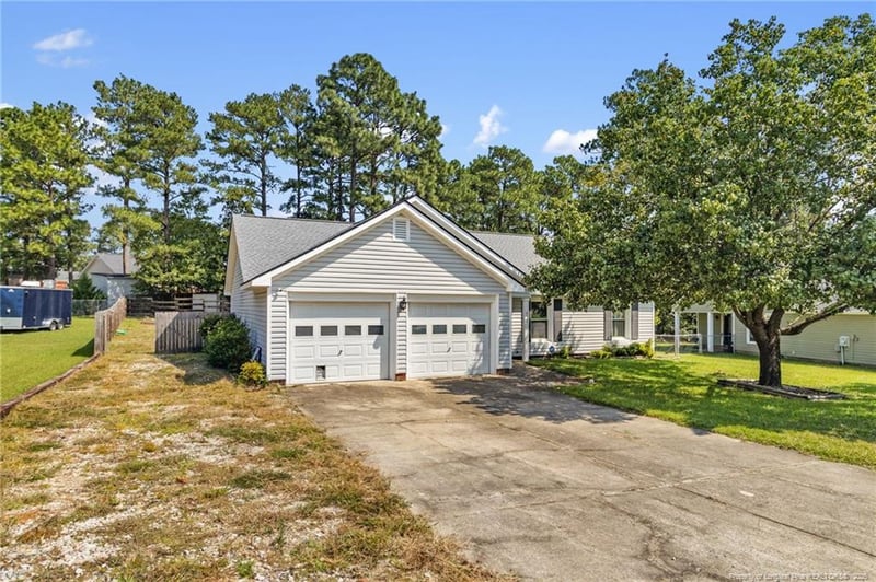 852 Santiato Dr, Fayetteville, NC 28314